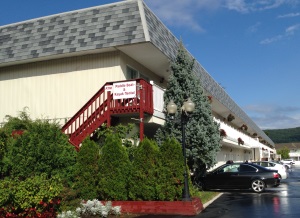 View of the side of the Georgian Resort Lake George