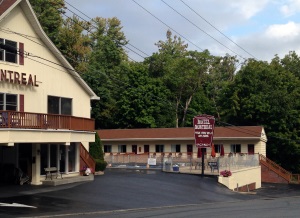 Motel Montreal Lake George - front