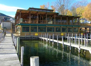 Boardwalk restaurant with an awesome view on the lake